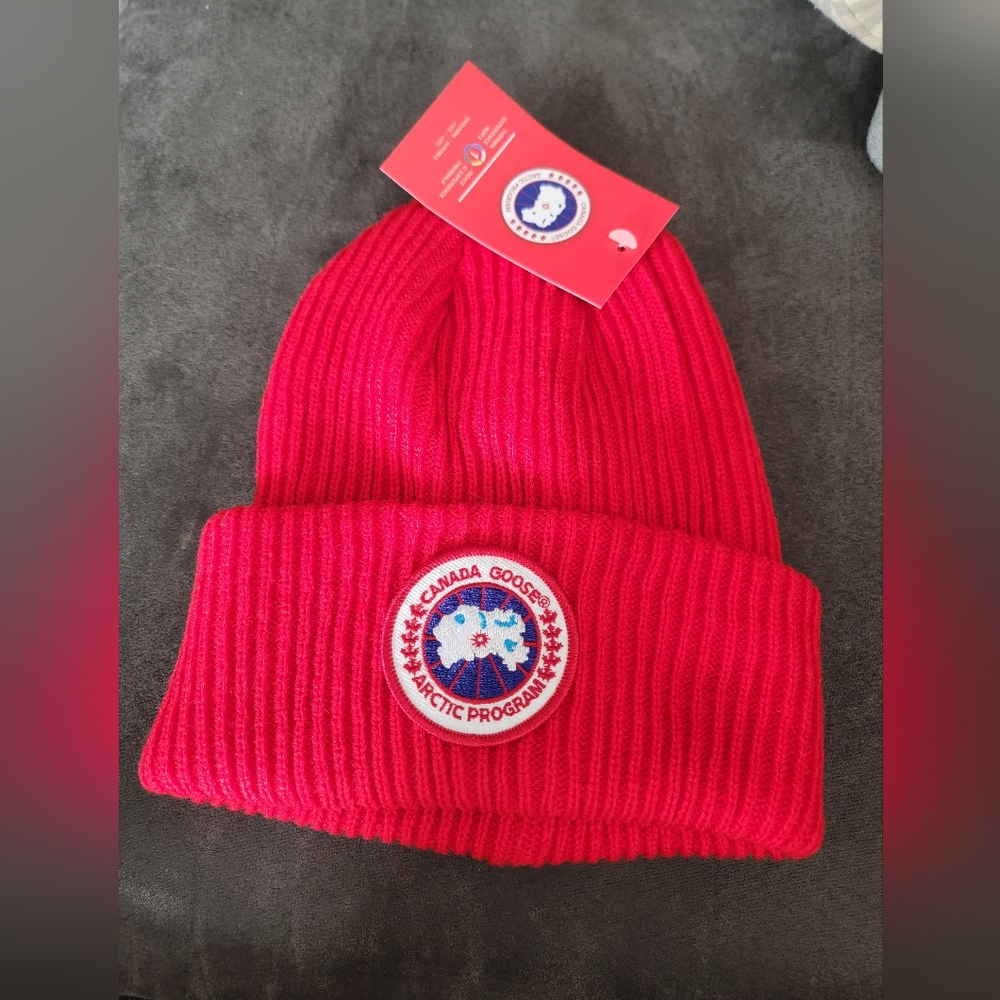 Canada Red beanie